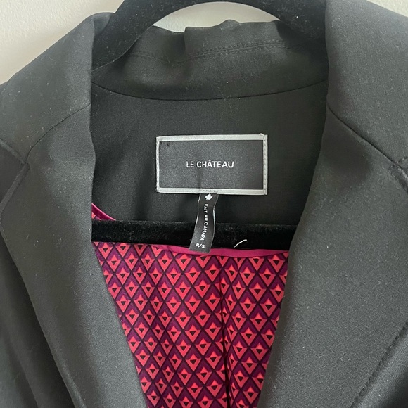 Le Chateau women’s fitted blazer - Picture 2 of 4